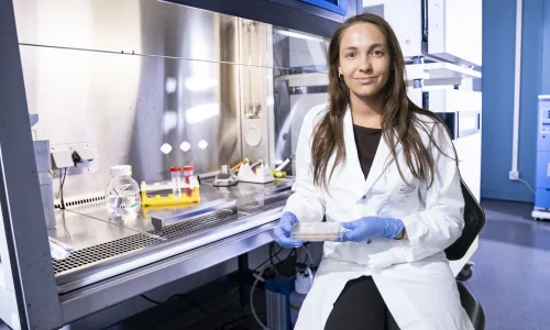 Charlotte de Ceuninck is a PhD student at the Paul Scherrer Institute PSI and first author of the study. She and her team have determined how genetic defects have different impacts on the internal structure of human cilia. © Paul Scherrer Institute PSI/Mahir Dzambegovic